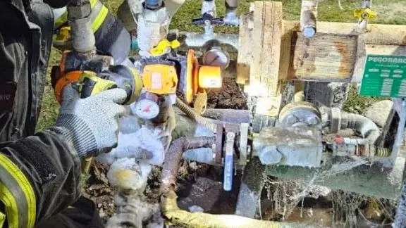 La messa in sicurezza dell'impianto - Foto Vigili del fuoco Brescia