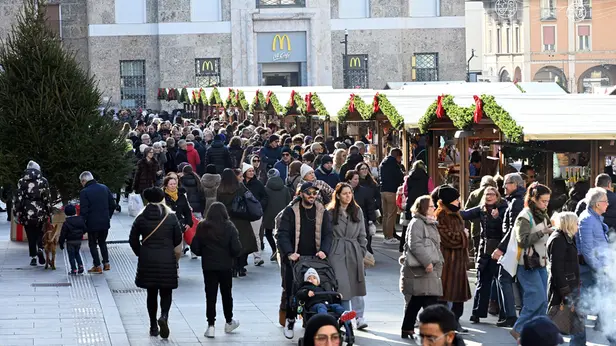 Il Villaggio di Natale in piazza Vittoria