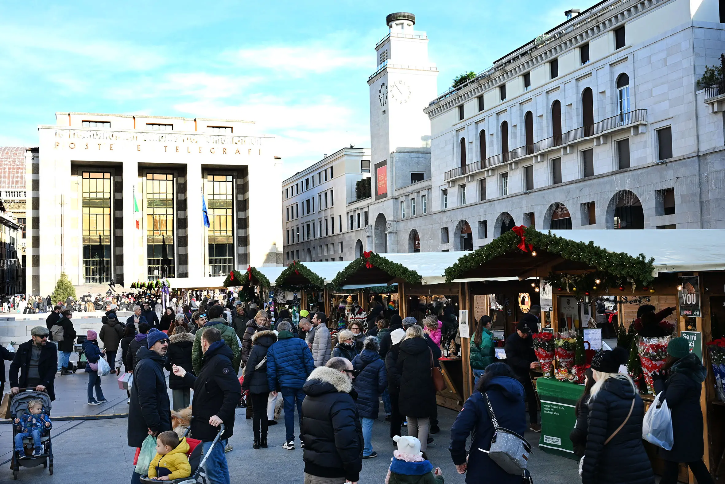 Il Villaggio di Natale in piazza Vittoria