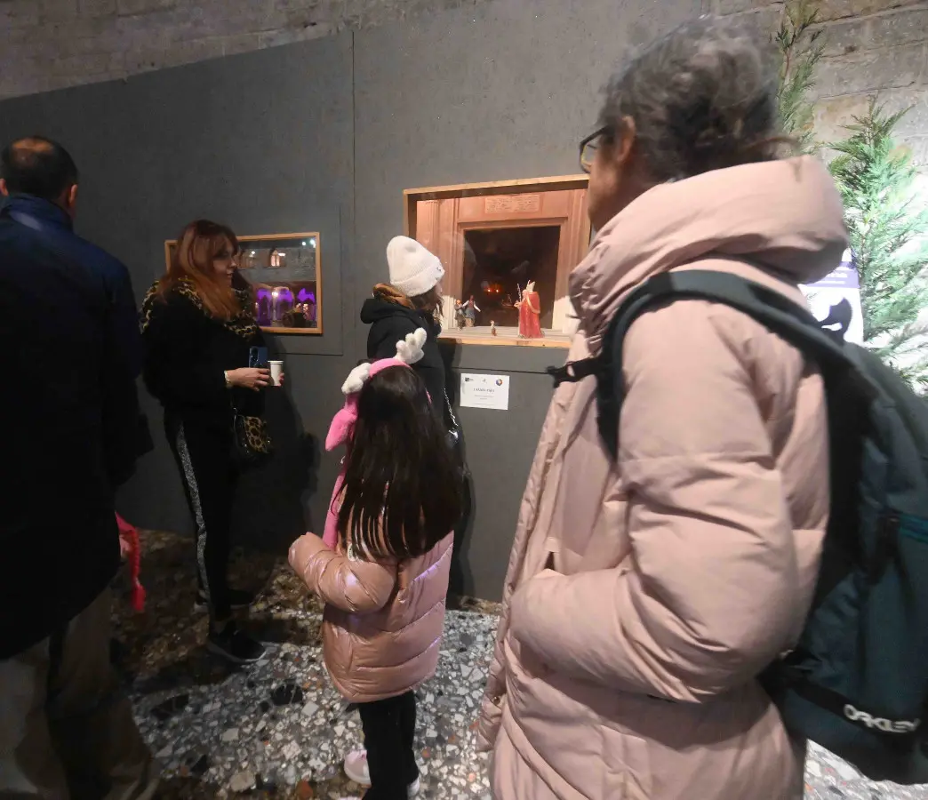 L'inaugurazione della mostra dei presepi Mcl