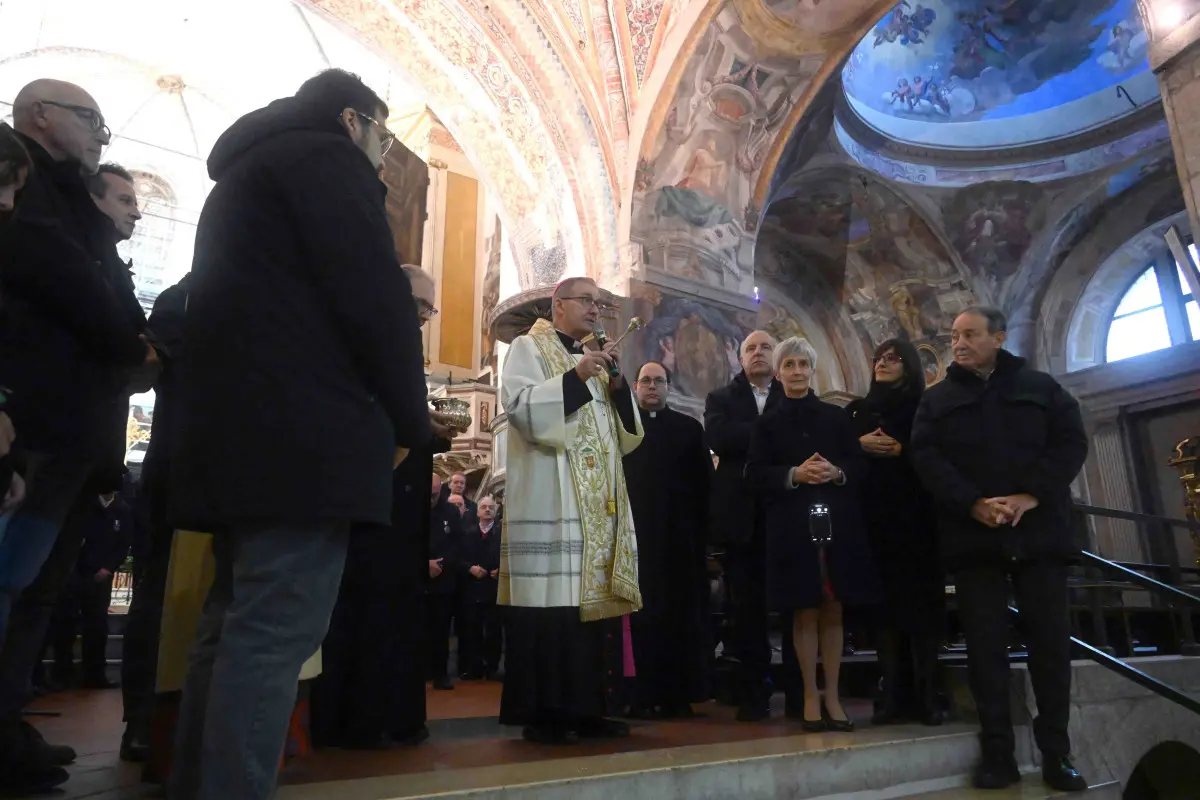 L'inaugurazione della mostra dei presepi Mcl