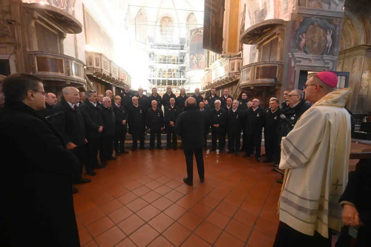 L'inaugurazione della mostra dei presepi Mcl