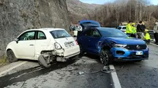 Due delle auto coinvolte nell'incidente a Monno