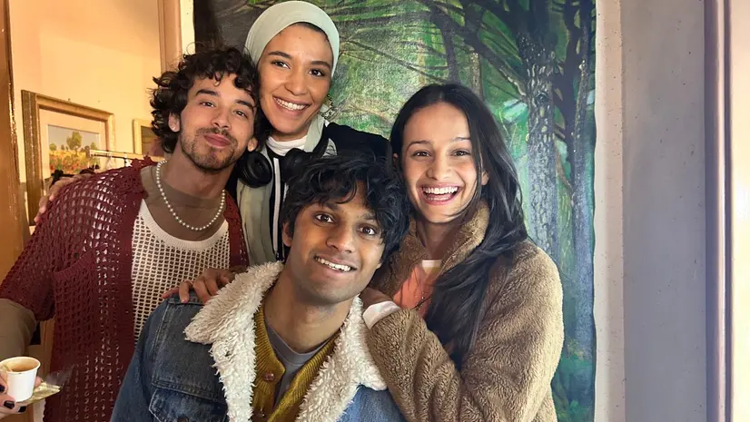 La bresciana Beatrice Sandri (a destra) sul set di «L’Appartamento - Sold out»