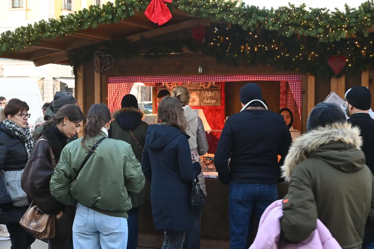 Il centro di Brescia gremito per l'Immacolata