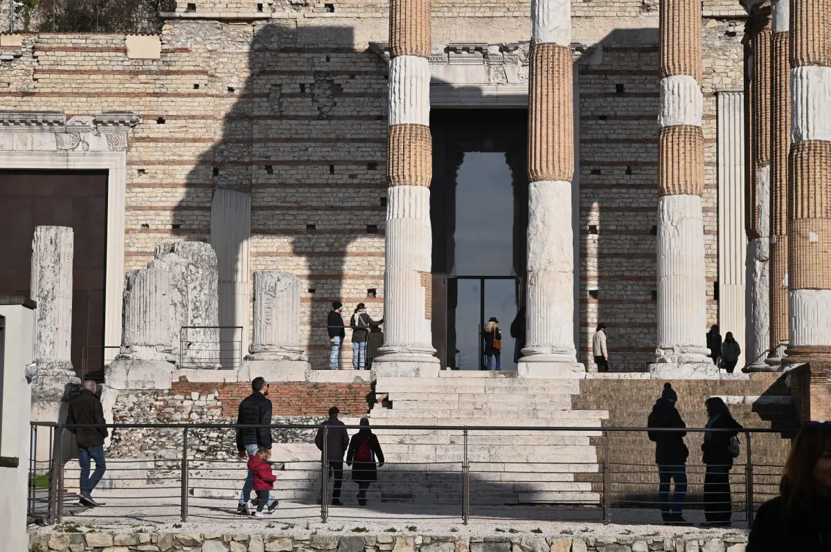 Il centro di Brescia gremito per l'Immacolata