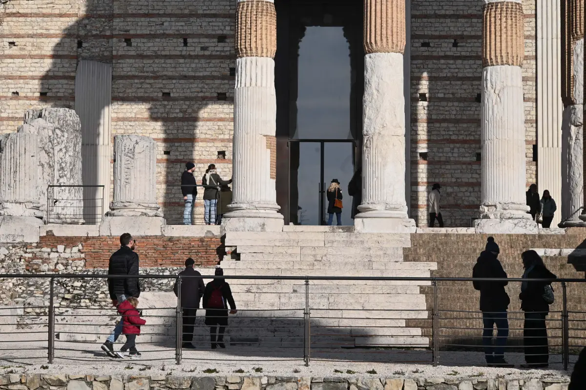 Il centro di Brescia gremito per l'Immacolata