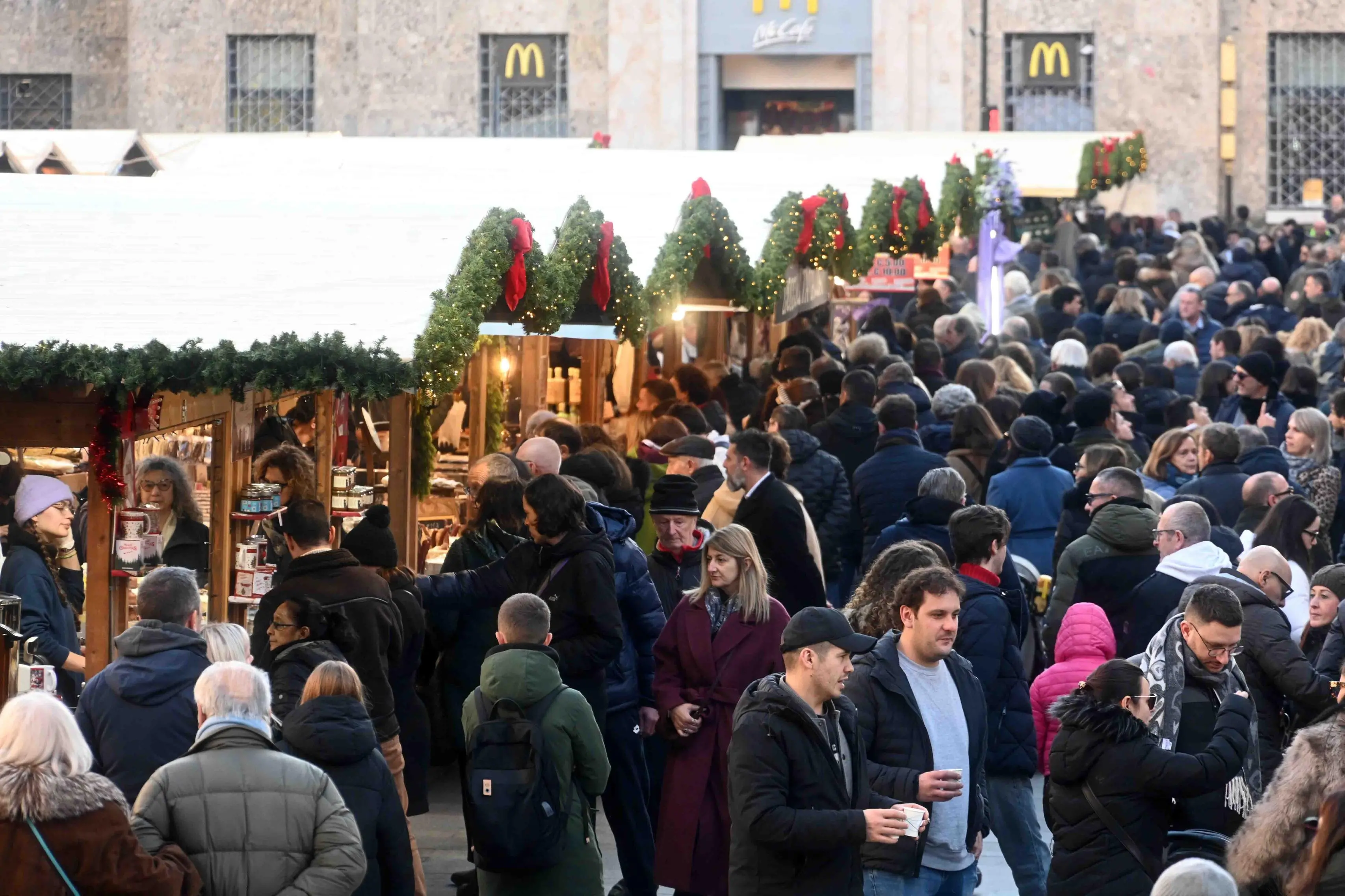 CRONACA BRESCIA CENTRO FESTA DELL'IMMACOLATA PER CARINI 08-12-2025 MARCO ORTOGNI NEW EDEN GROUP
