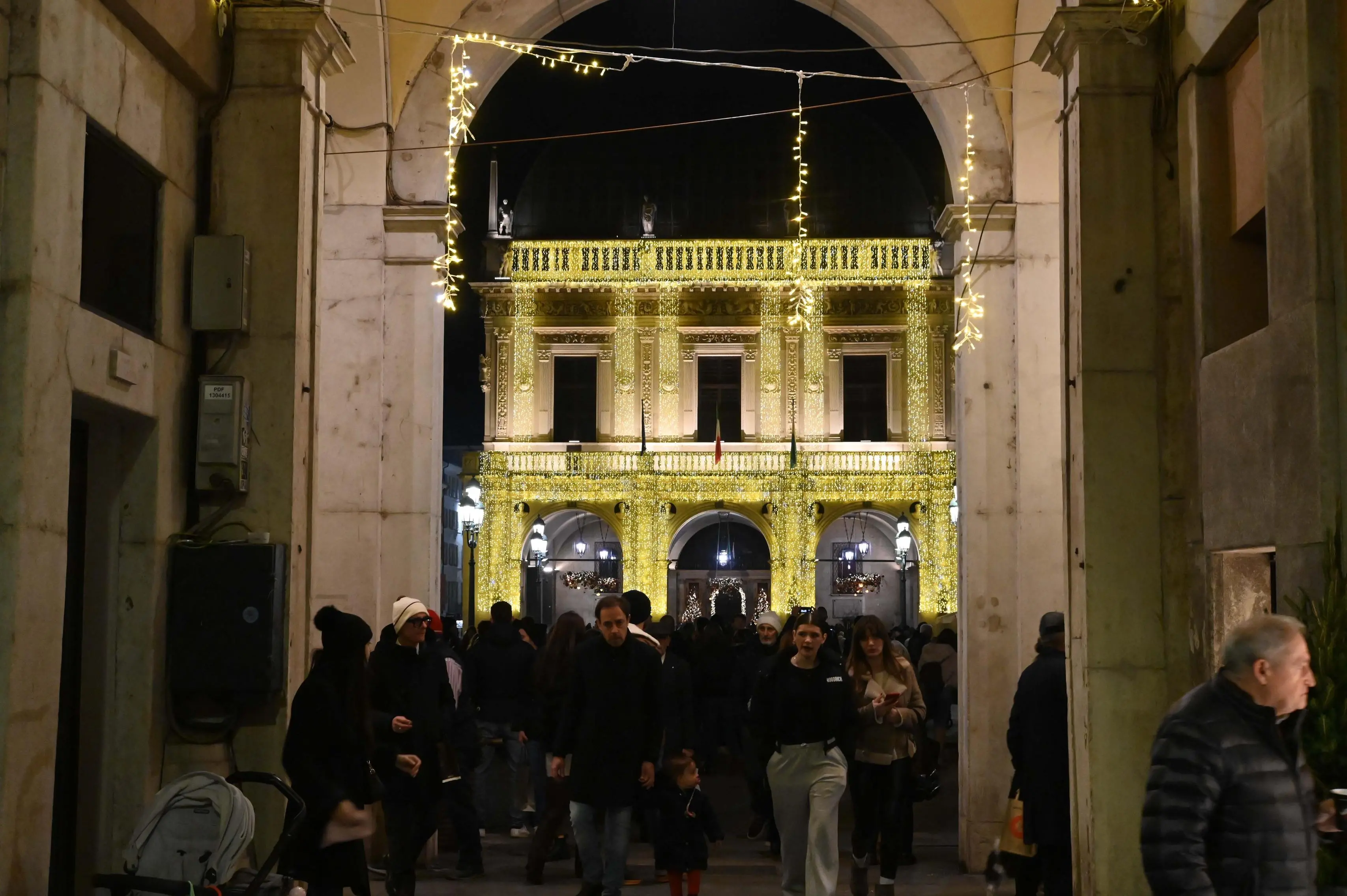CRONACA  BRESCIA GENTE IN CENTRO REDAZIONE CRONACA 08-12-2025 GABRIELE STRADA NEW EDEN GROUP                             