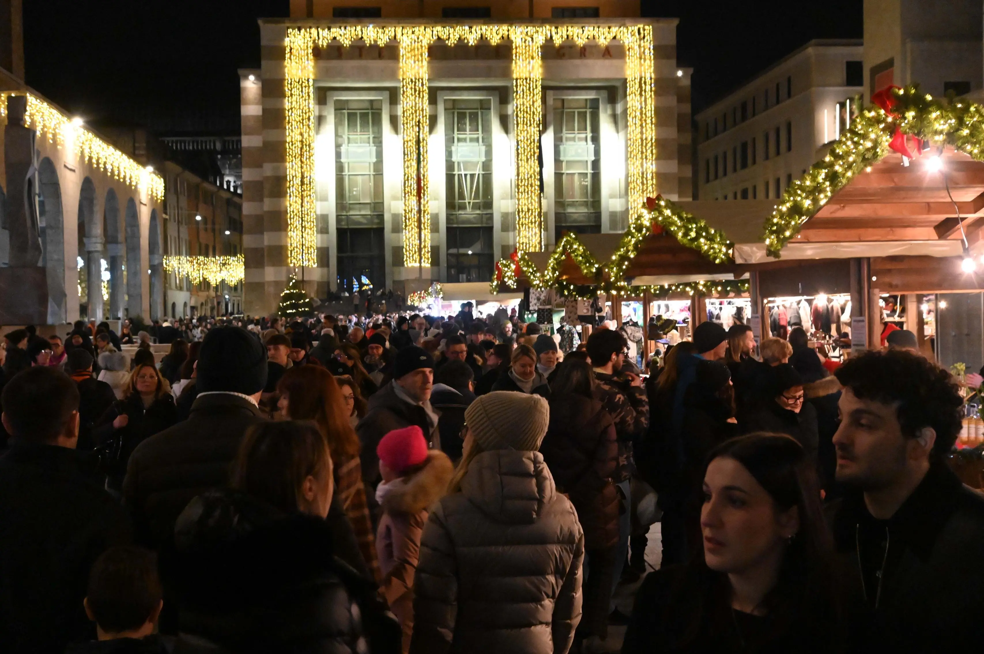 CRONACA  BRESCIA GENTE IN CENTRO REDAZIONE CRONACA 08-12-2025 GABRIELE STRADA NEW EDEN GROUP                             