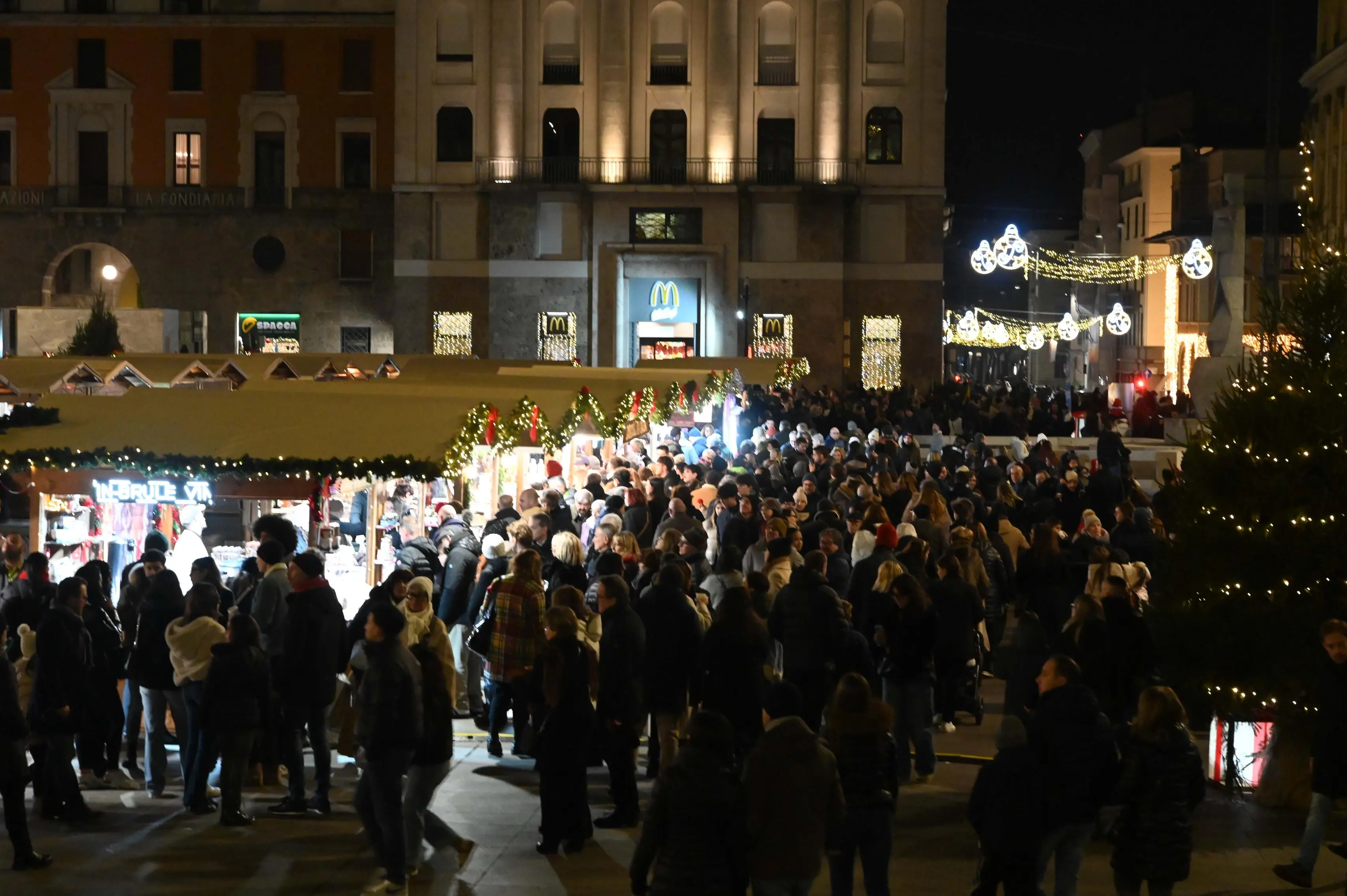 CRONACA  BRESCIA GENTE IN CENTRO REDAZIONE CRONACA 08-12-2025 GABRIELE STRADA NEW EDEN GROUP                             