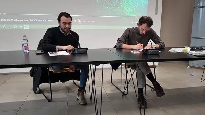 Da sinistra: l'operatore televisivo Matteo Berta e il giornalista Andrea Cittadini