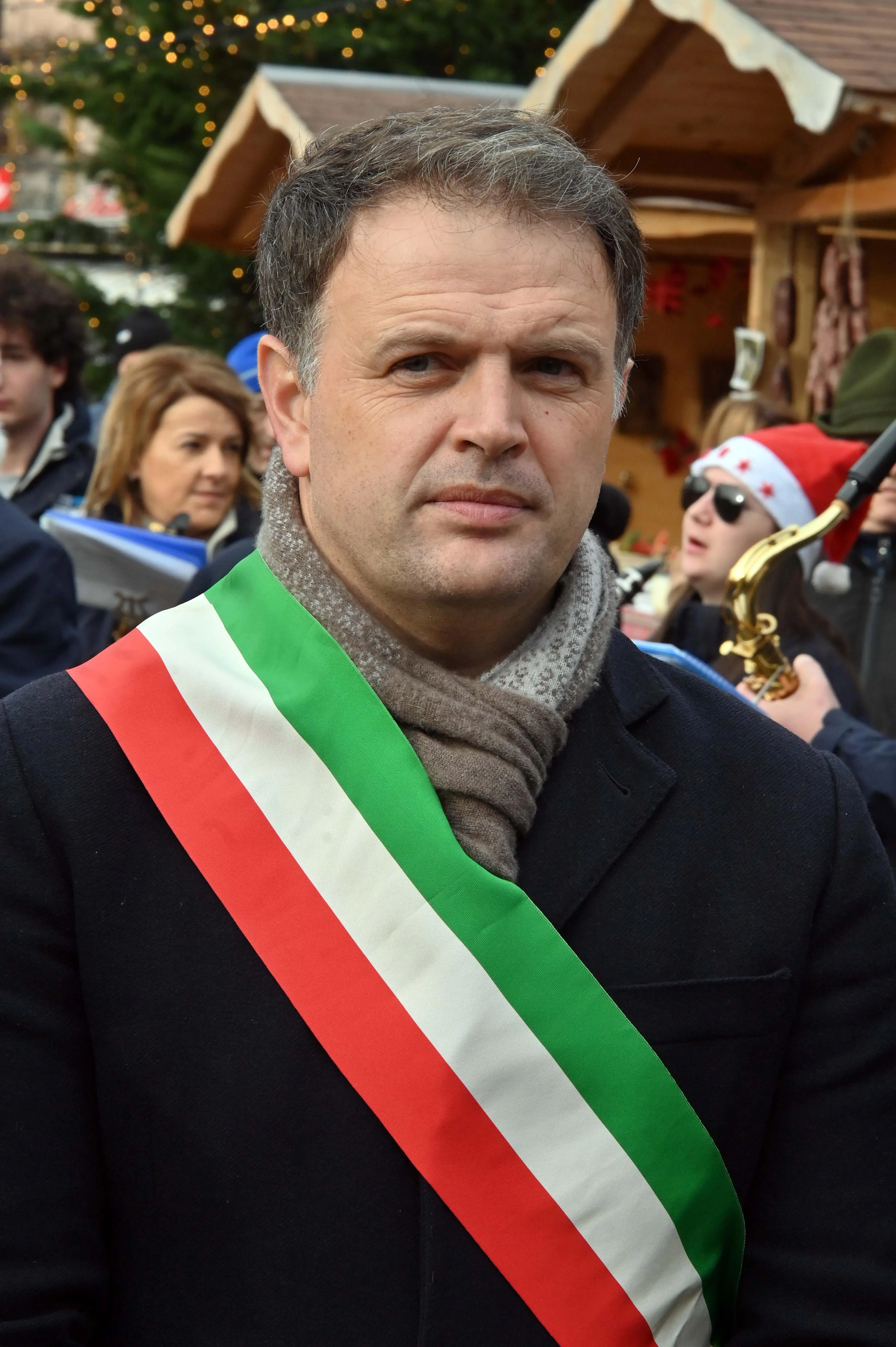 EDOLO IN PIAZZA CON NOI NELLA FOTO LUCA MASNERI  REDAZIONE PROVINCIA 07-12-2025 GABRIELE STRADA NEW EDEN GROUP 