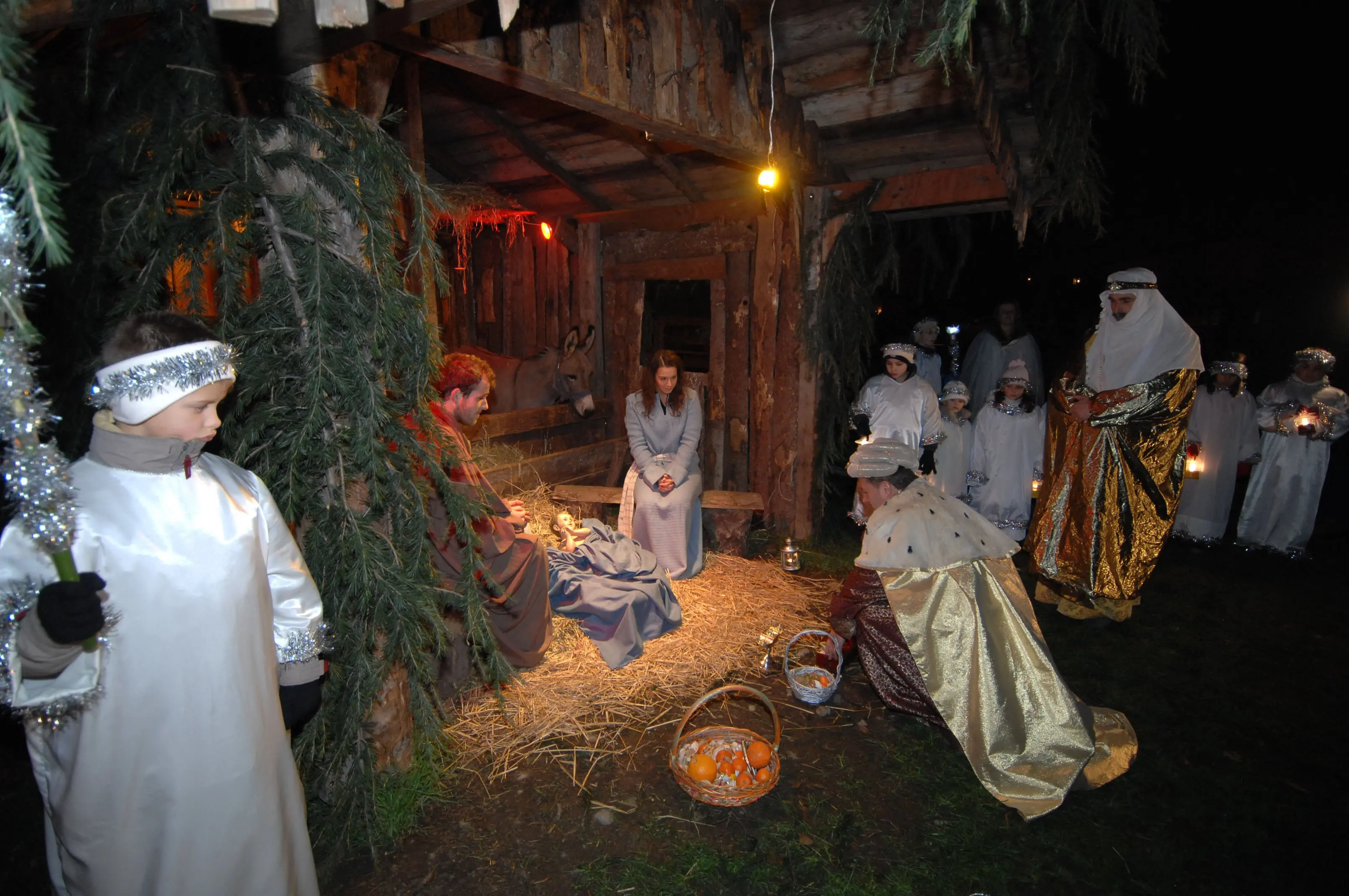 Più di cento le persone impegnate nel Presepio vivente del Violino