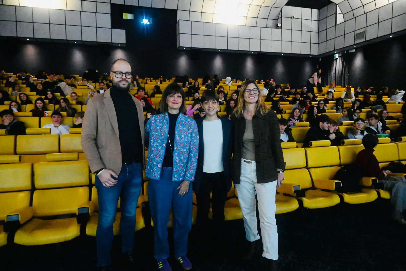 Studenti al cinema Oz per l'incontro sui diritti umani