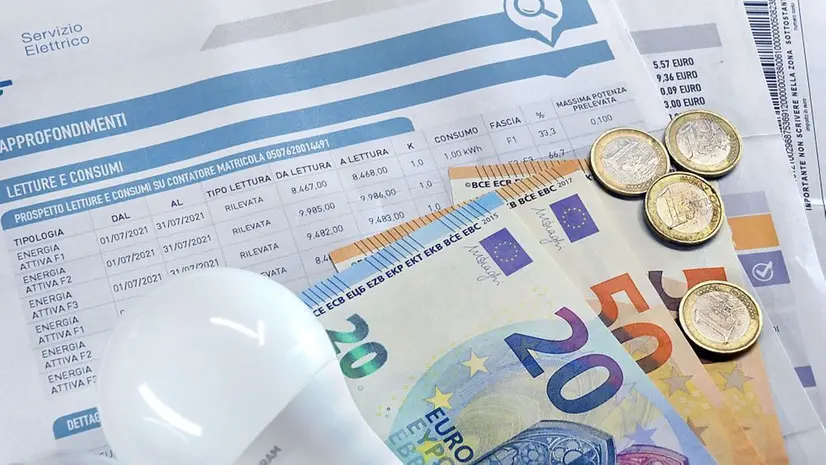 Una bolletta - Foto Ansa © www.giornaledibrescia.it