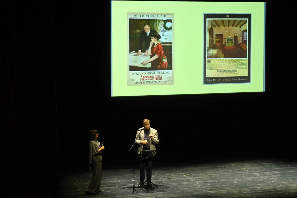 La presentazione del libro sull'Ideal Standard