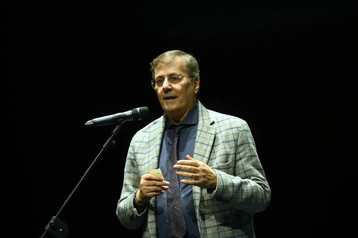 La presentazione del libro sull'Ideal Standard