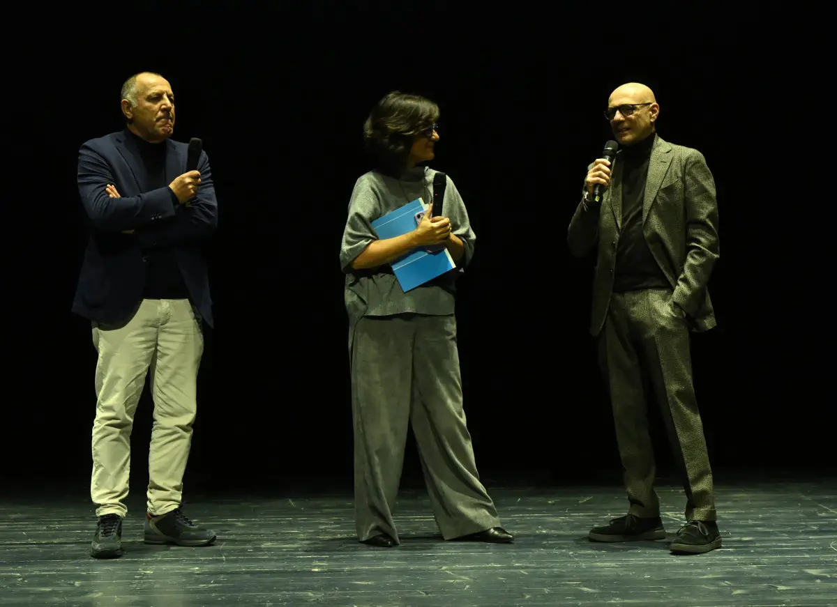 La presentazione del libro sull'Ideal Standard