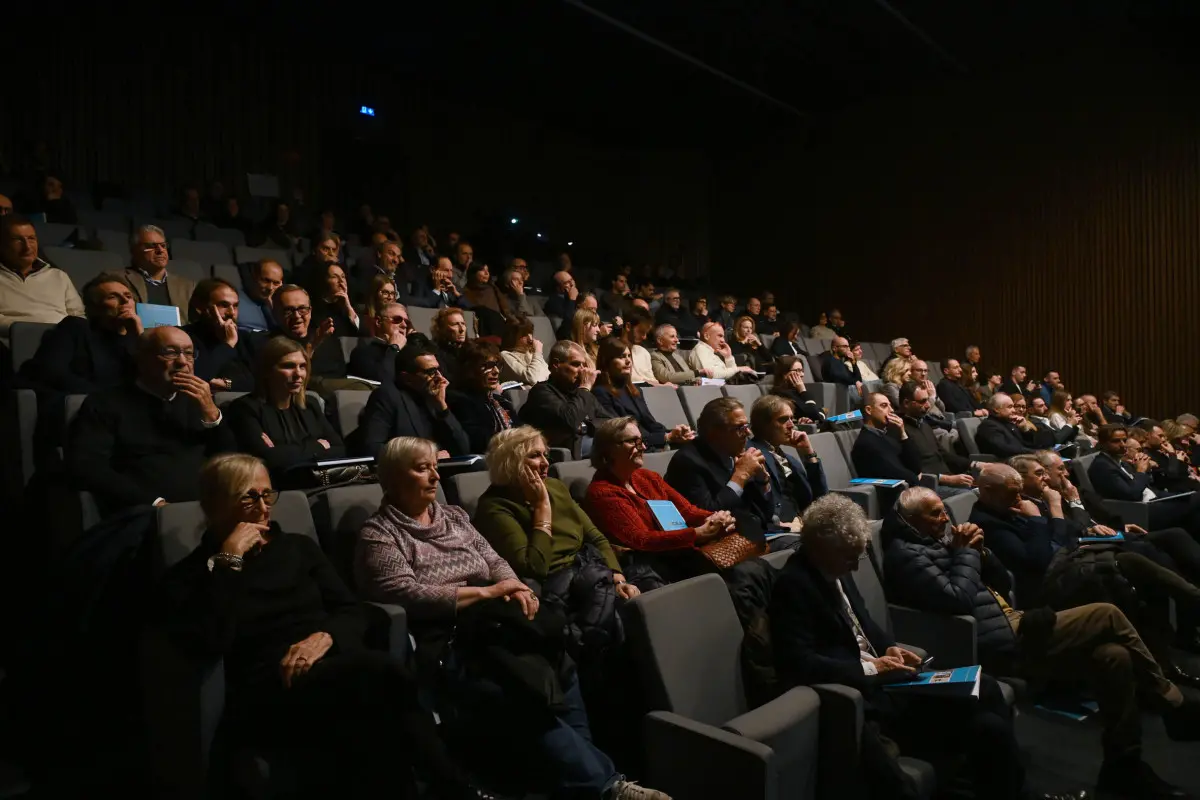 La presentazione del libro sull'Ideal Standard