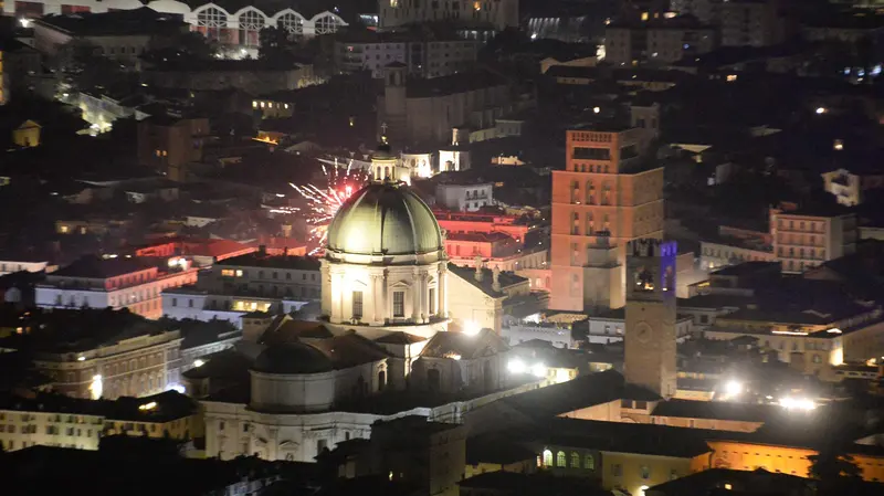 I fuochi d'artificio a Brescia per Capodanno 2025