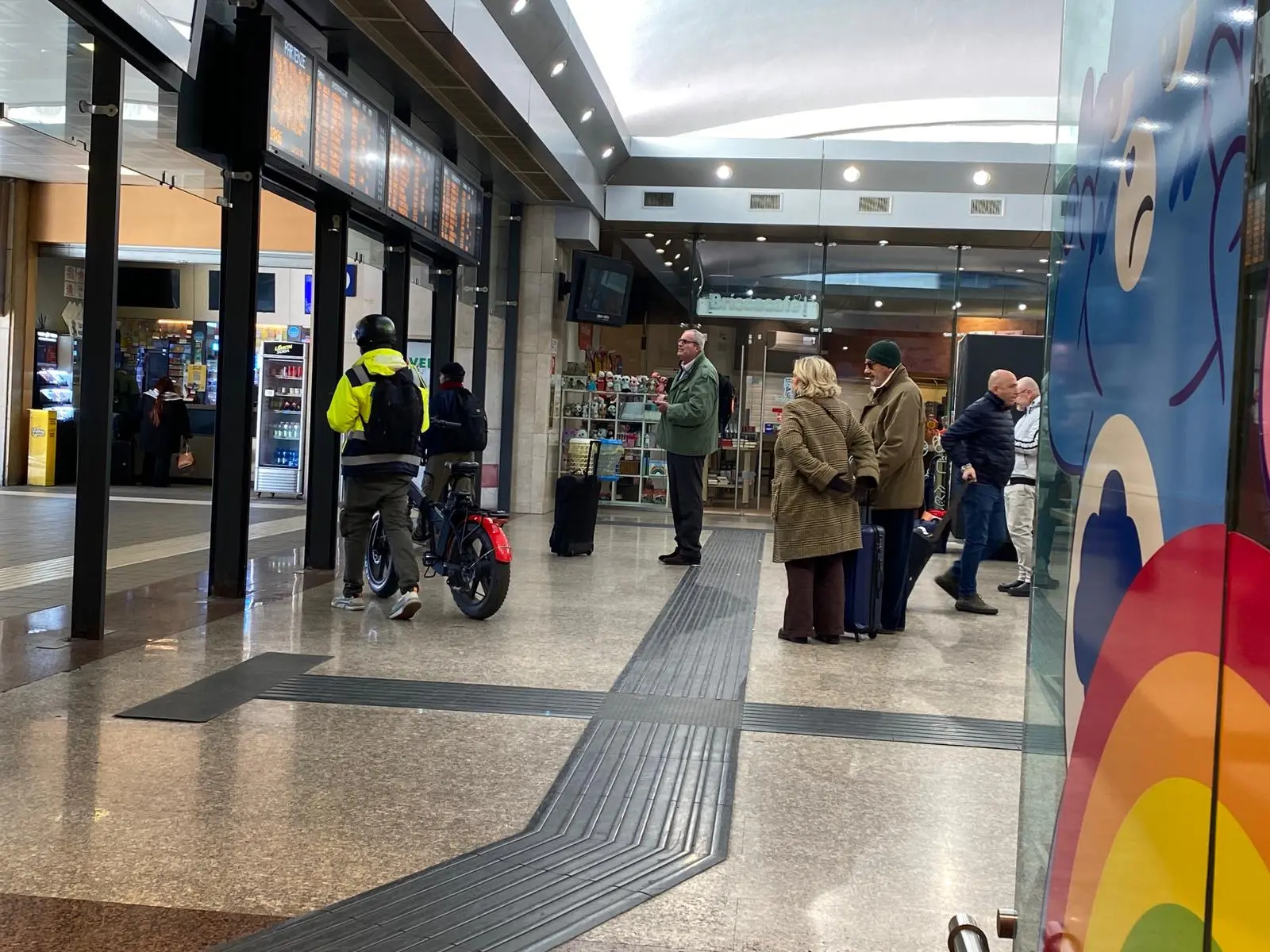 Sciopero generale: la stazione dei treni di Brescia