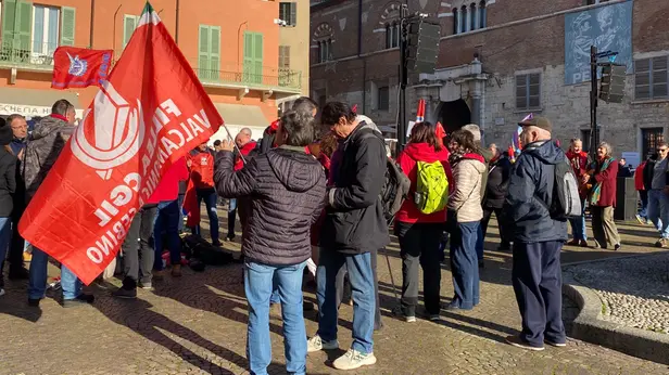 Il corteo della Cgil in piazza Paolo VI