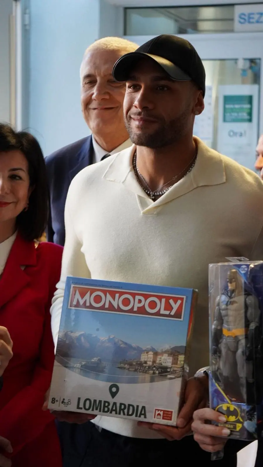 Marcell Jacobs al Civile per portare doni ai bambini ricoverati