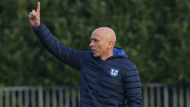 Eugenio Corini al lavoro a Salò - Foto New Reporter Nicoli © www.giornaledibrescia.it