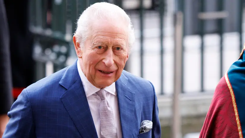 Re Carlo prima di una cerimonia nella Westminster Abbey - Foto Ansa © www.giornaledibrescia.it