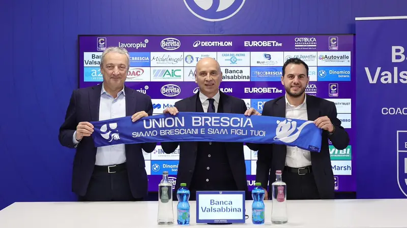 Union Brescia, la presentazione di Corini