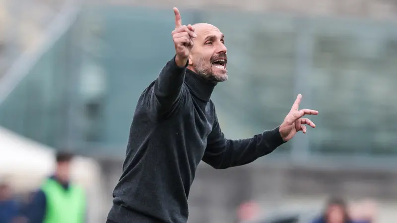 Emanuele Troise, tecnico del Lumezzane - Foto New Reporter Comincini © www.giornaledibrescia.it