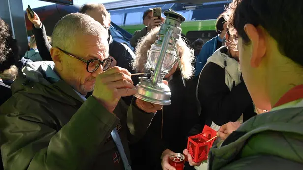 La fiaccola della pace da Betlemme a Brescia