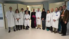 Il vescovo Tremolada in visita al Civile