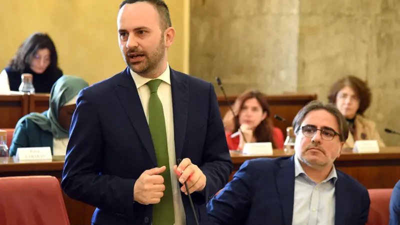 Da sinistra, il capogruppo dem Roberto Omodei e il segretario cittadino Roberto Cammarata