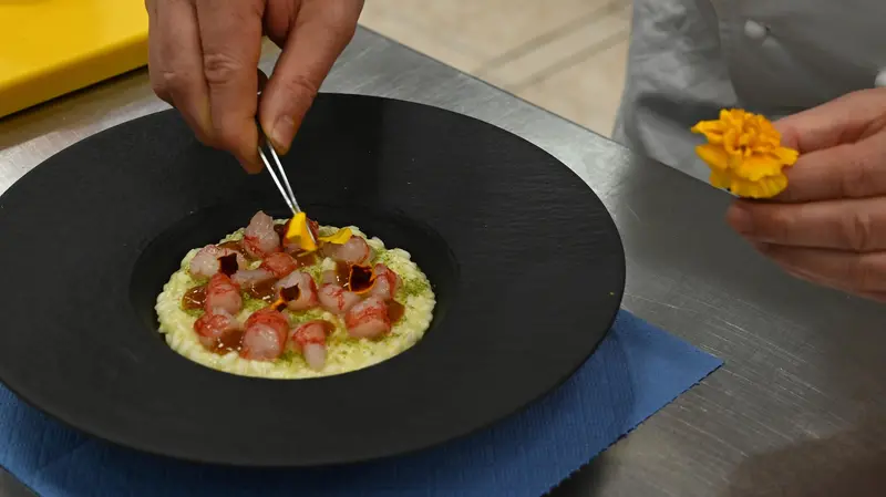 Un risotto dello chef bresciano Beppe Maffioli
