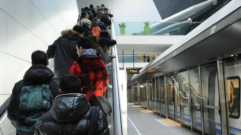 Da settembre bus e metro gratuiti per gli studenti residenti under 16 in città - © www.giornaledibrescia.it