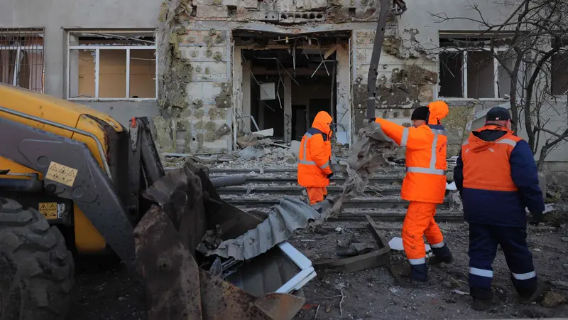 Bombardamenti all'alba del 13 dicembre a Odessa - Foto Ansa © www.giornaledibrescia.it