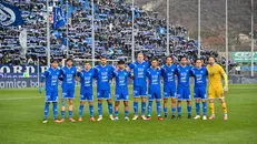 La squadra davanti alla Curva Nord - Foto New Reporter © www.giornaledibrescia.it