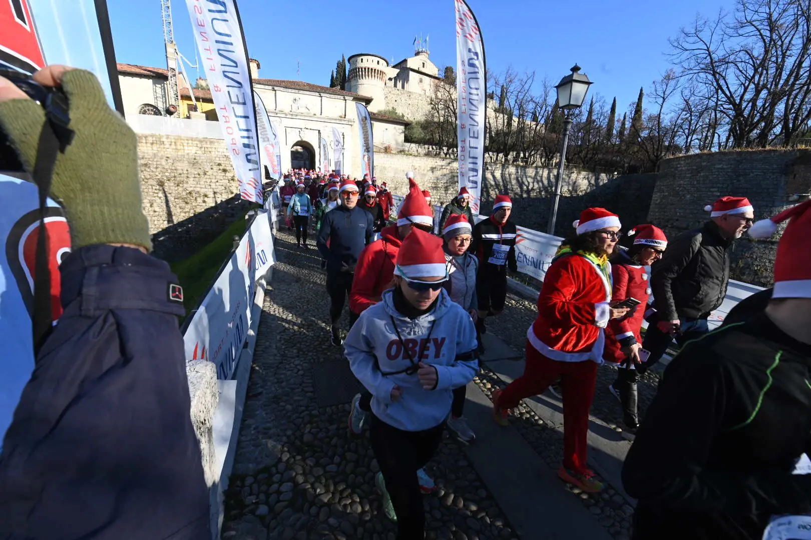 Dal Castello la partenza della Babbo running