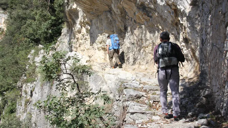 La passeggiata sulla Bassa Via del Garda - © www.giornaledibrescia.it