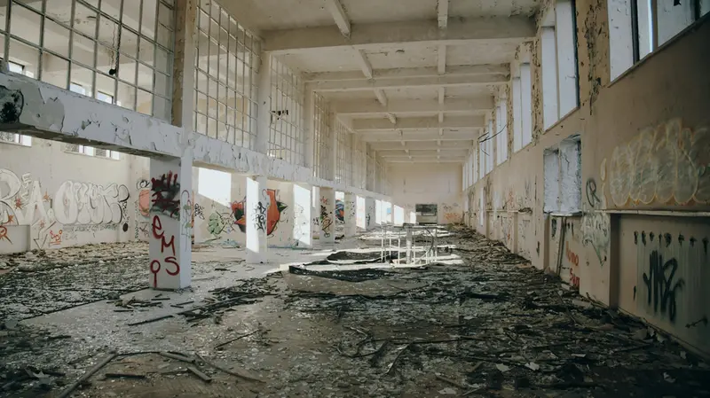 L'interno di un edificio abbandonato