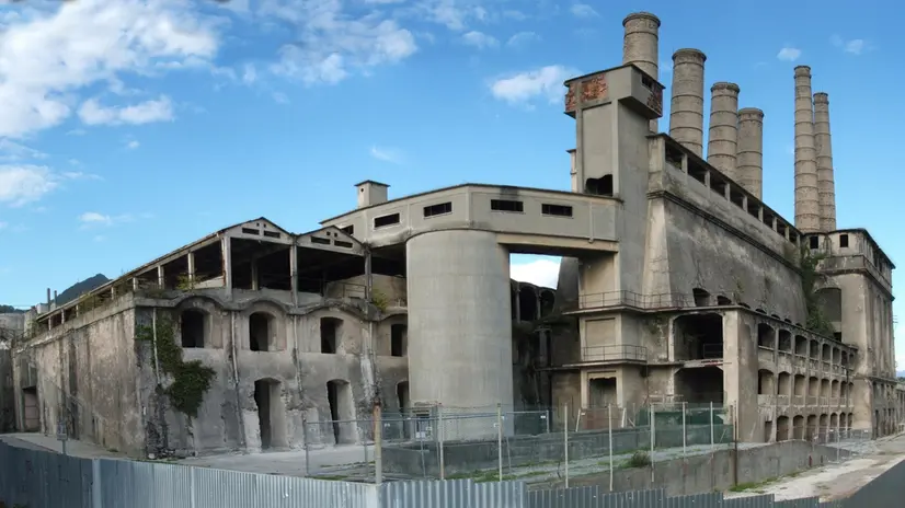La sede abbandonata dell'ex Italcementi ad Alzano Lombardo