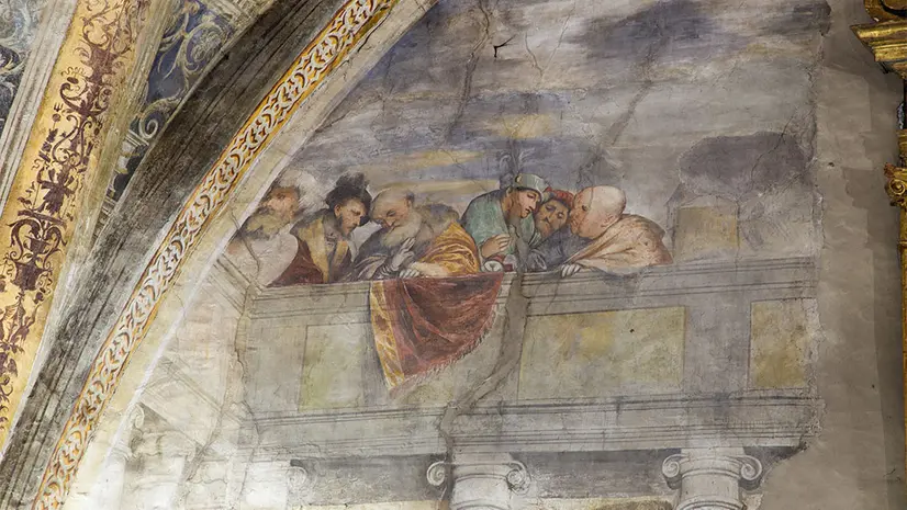 Un affresco nella chiesa di Sant'Antonio a Breno - © www.giornaledibrescia.it