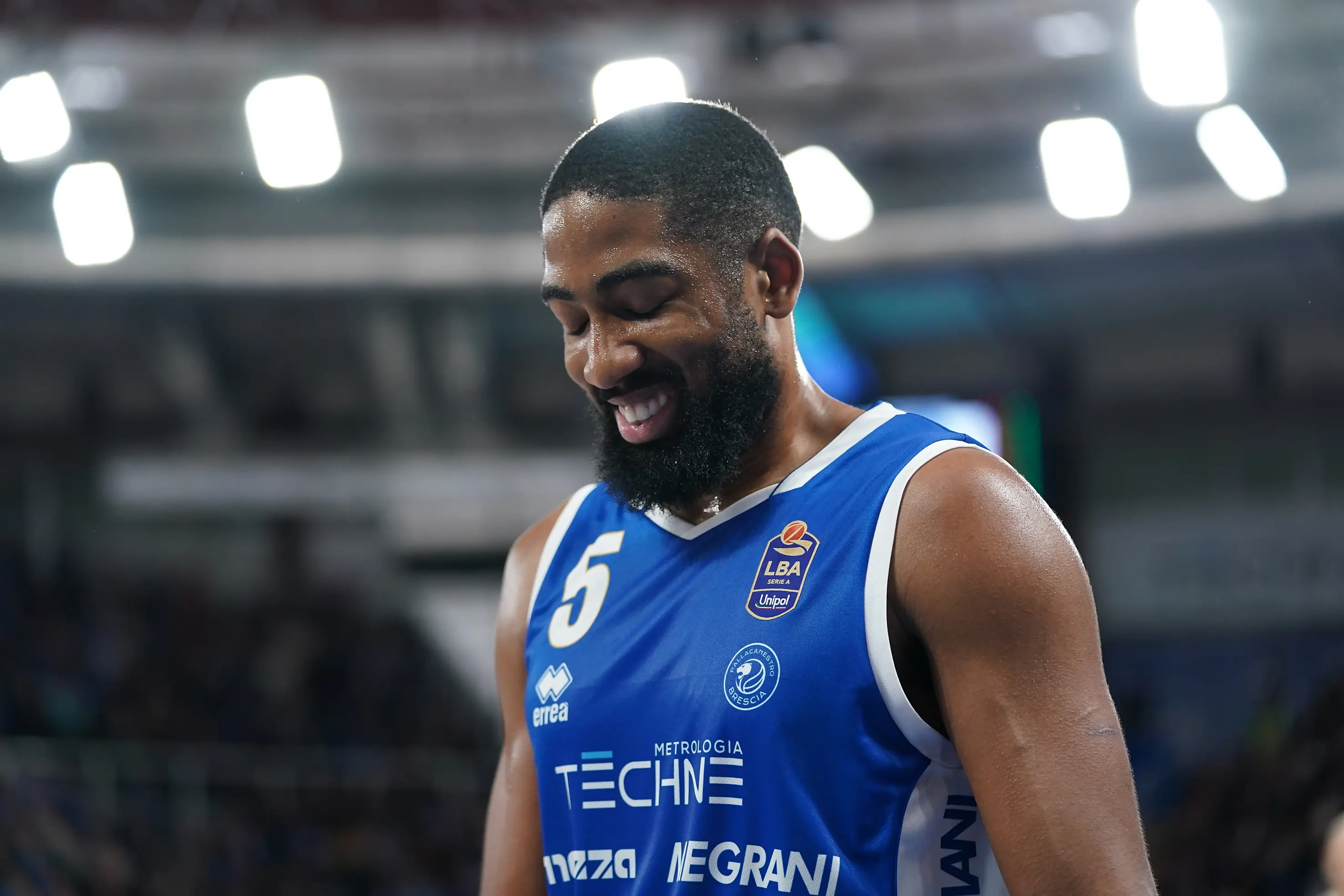 Basket, gli scatti di Germani-Varese