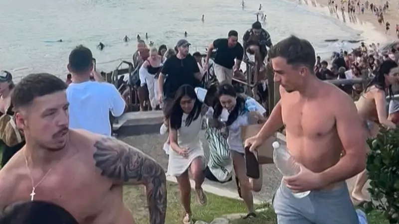 Terrore a Bondi Beach - Ansa © www.giornaledibrescia.it