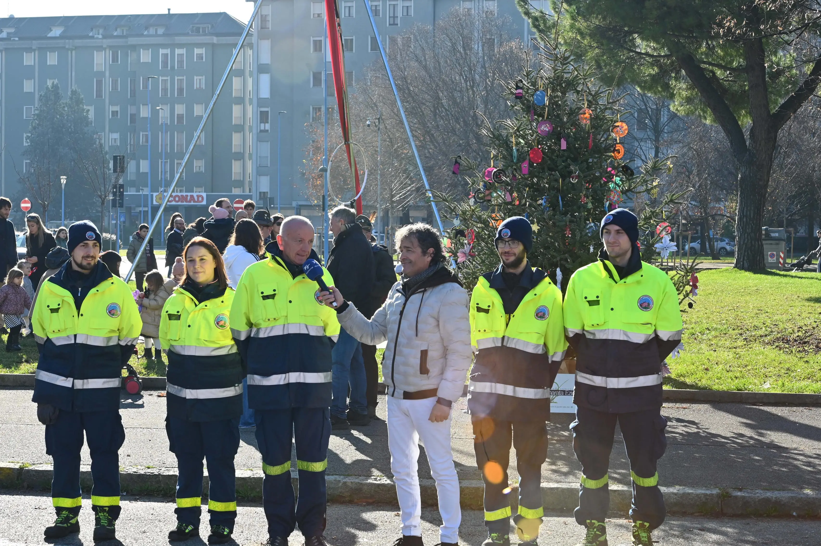 CRONACA BRESCIA MOMPIANO IN PIAZZA CON NOI PER I 40 ANNI DELLA PROLOCO REDAZIONE CRONACA 14-12-2025 GABRIELE STRADA NEW EDEN GROUP