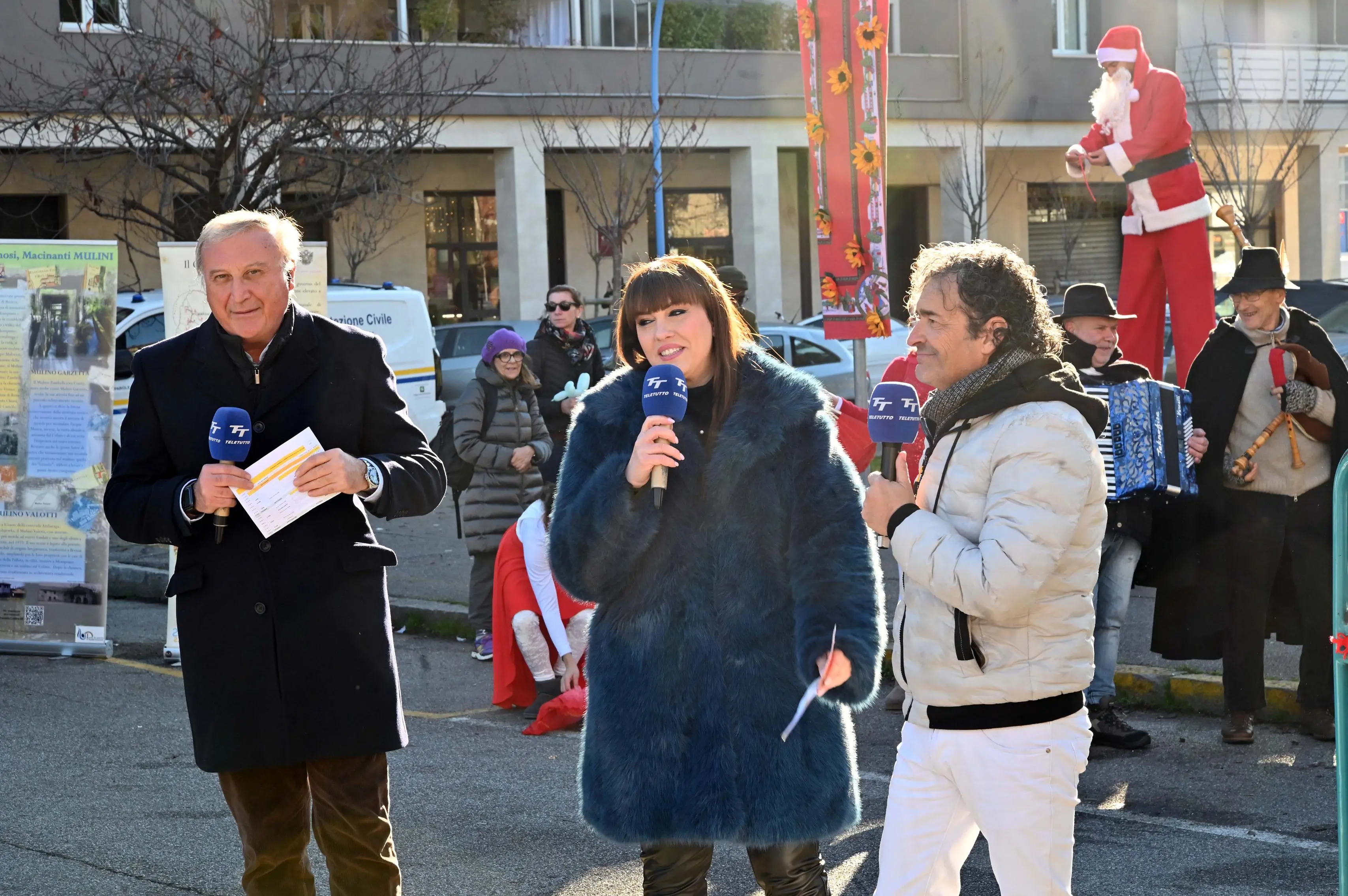 CRONACA BRESCIA MOMPIANO IN PIAZZA CON NOI PER I 40 ANNI DELLA PROLOCO REDAZIONE CRONACA 14-12-2025 GABRIELE STRADA NEW EDEN GROUP