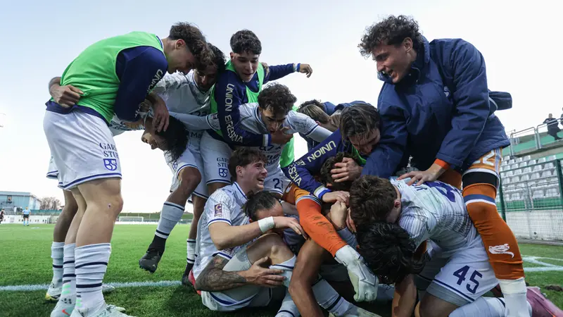 L'esultanza dopo il gol alla Dolomiti Bellunesi - Foto New Reporter Nicoli © www.giornaledibrescia.it