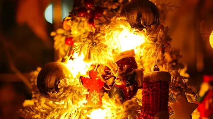 Un albero di Natale - © www.giornaledibrescia.it